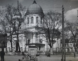 Sobór p.w. św. Mikołaja, kościół ewangelicki p.w. św. Jana i niemiecki cmentarz wojskowy.