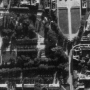 Niemieckie zdjęcie lotnicze z okresu okupacji. Widać na nim budynek teatru w dobrym stanie i ruiny ul.Kilińskiego.