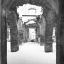 Ruiny Pałacu Branickich, stan z 1945r. Fotografia wykonana przez Wł. Paszkowskiego.