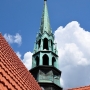Wieżyczka na przecięciu nawy głównej i transeptu z bliska.
