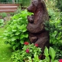 W ogrodzie Państwa Szałkowskich zadomowiła się niedźwiedzica z młodym.
