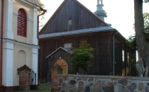 Zabytkowy kościół drewniany