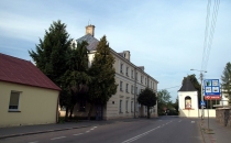 Klasztor sióstr Szarytek z 1737r obecnie szpital.