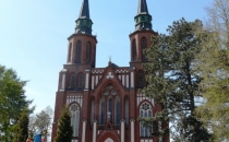 Kościół parafialny pw. św. Leonarda.