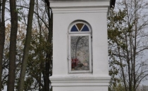 Kapliczka przydrożna z 1918 roku