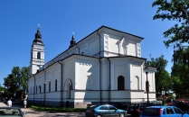 Kościół . par. p.w. śś. Apostołów Piotra i Pawła (dawna cerkiew garnizonowa) z 1900r.
